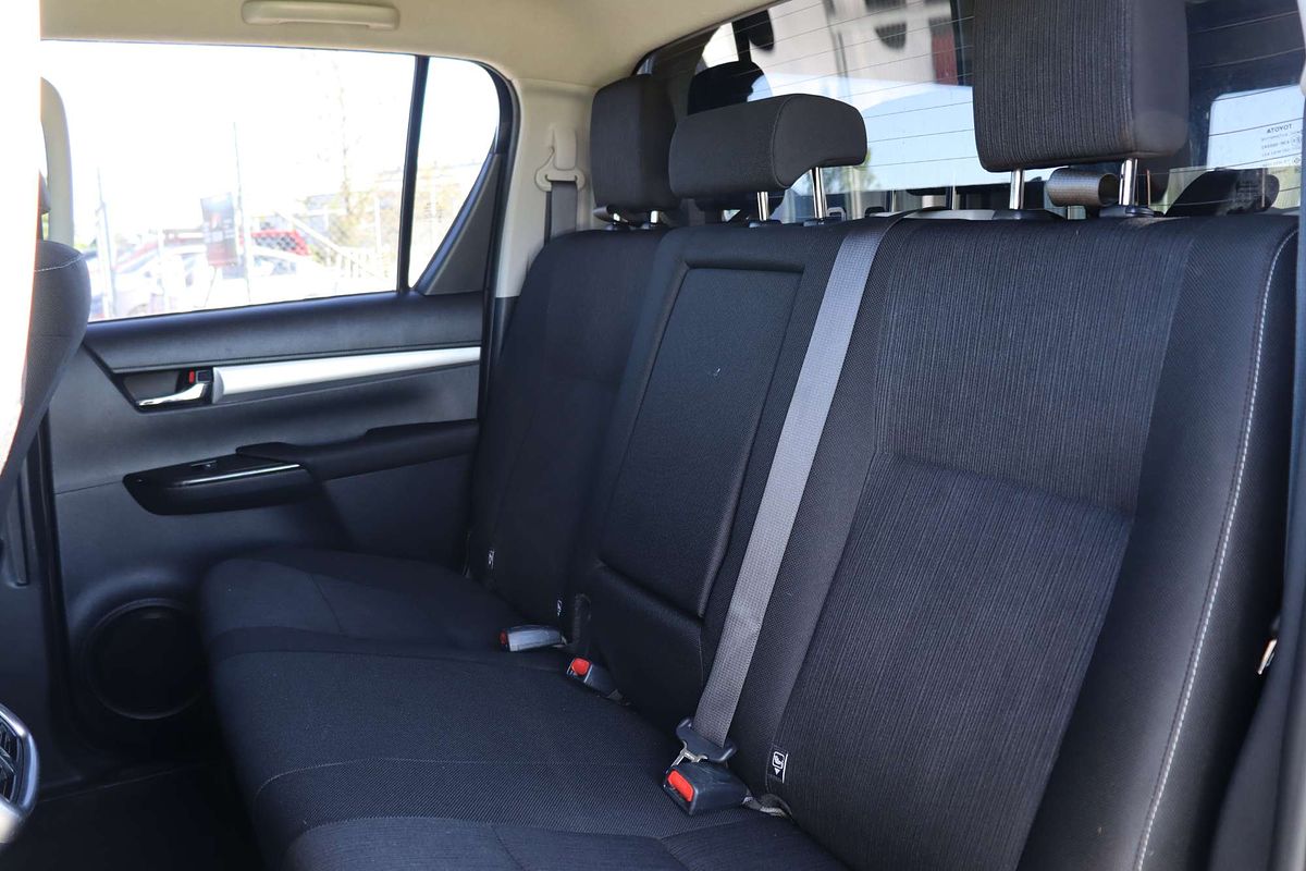 2019 Toyota Hilux SR5 GUN126R 4X4