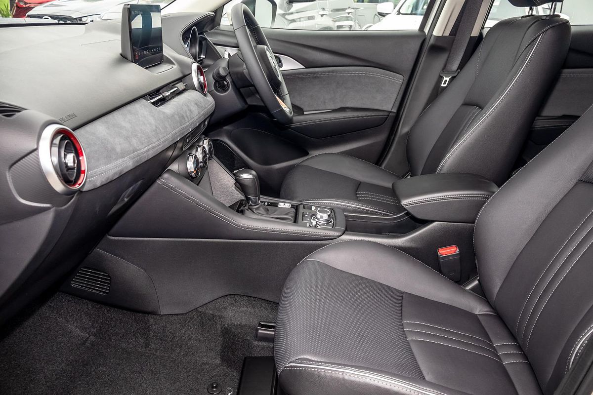 2025 Mazda CX-3 G20 Akari DK