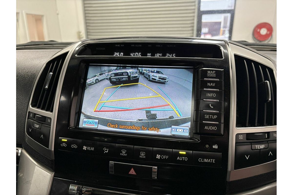 2014 Toyota Landcruiser Sahara VDJ200R