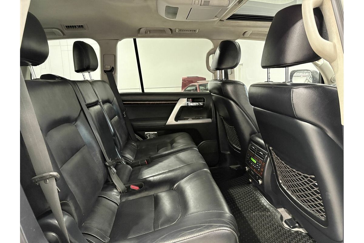 2014 Toyota Landcruiser Sahara VDJ200R