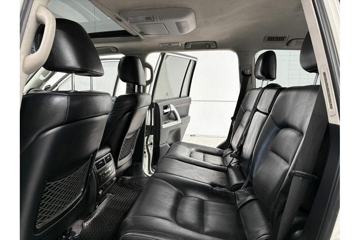 2014 Toyota Landcruiser Sahara VDJ200R