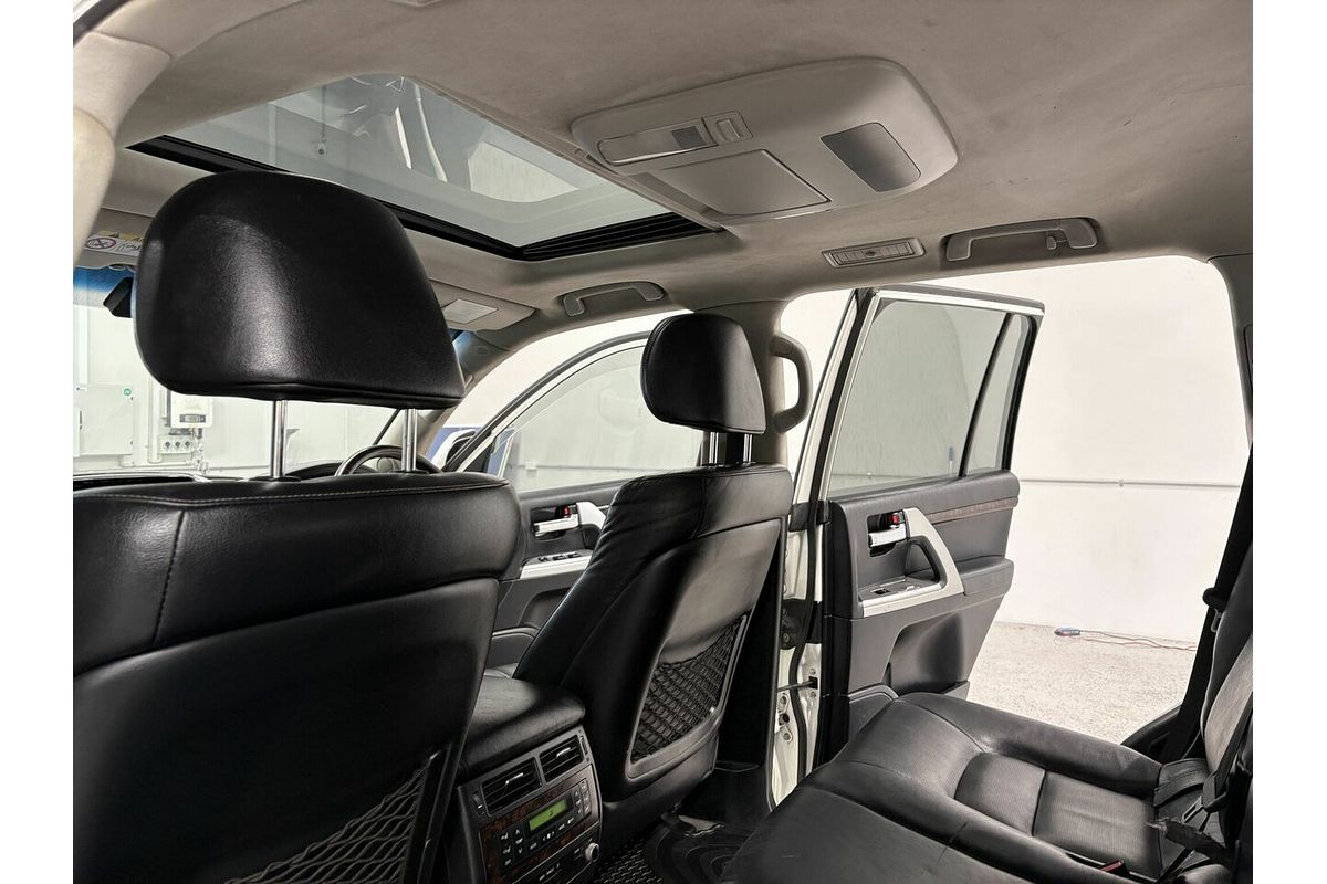 2014 Toyota Landcruiser Sahara VDJ200R