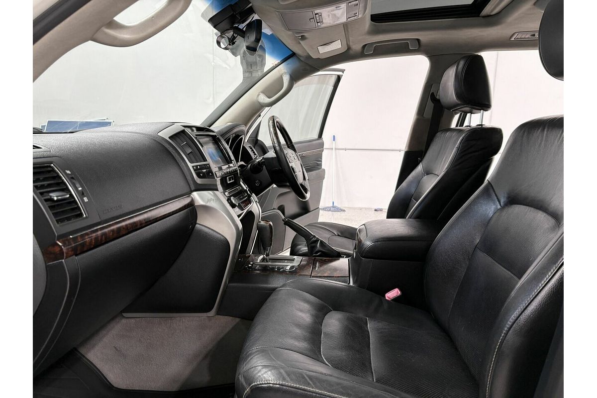 2014 Toyota Landcruiser Sahara VDJ200R