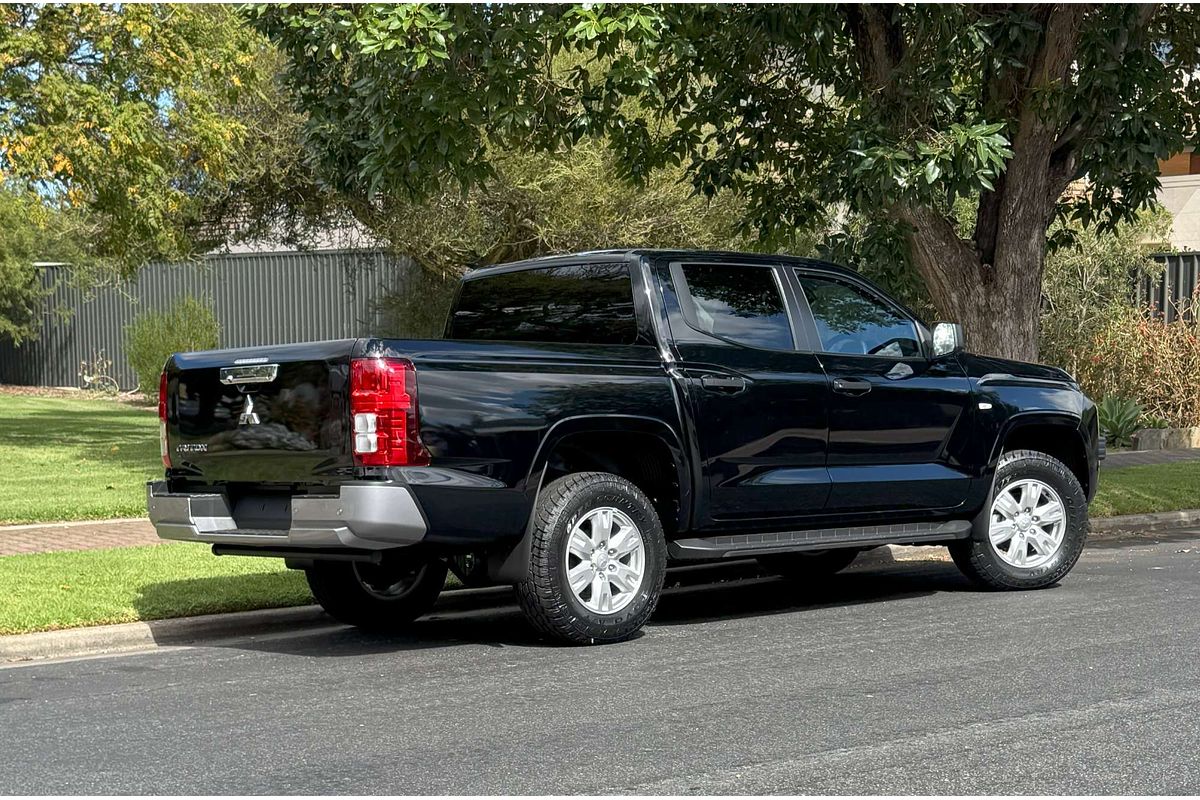 2024 Mitsubishi Triton GLX+ MV 4X4