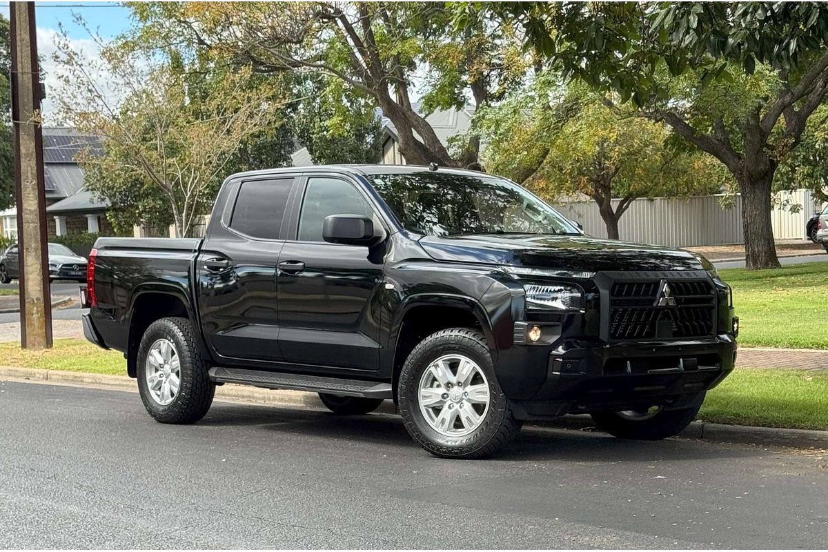 2024 Mitsubishi Triton GLX+ MV 4X4