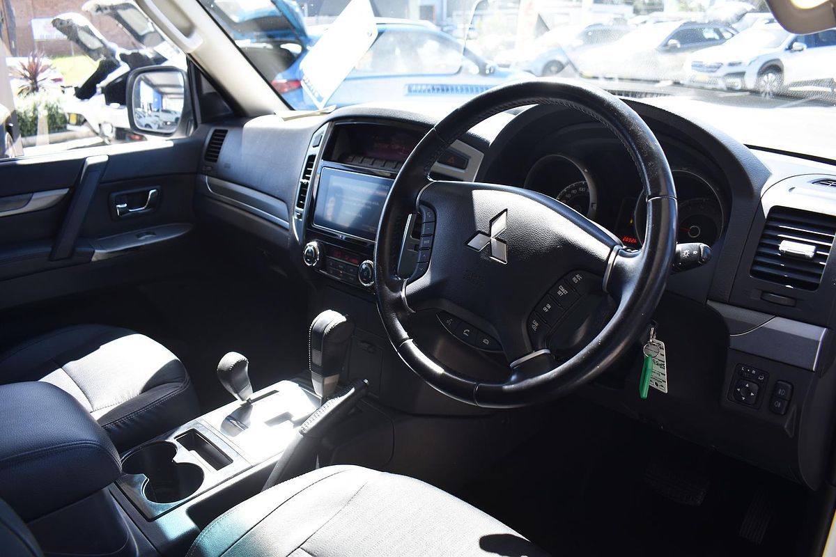 2019 Mitsubishi Pajero GLS NX