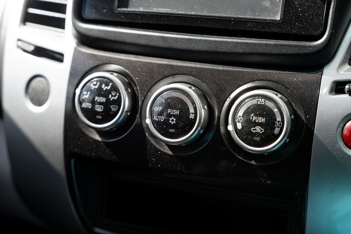 2014 Mitsubishi Challenger PC