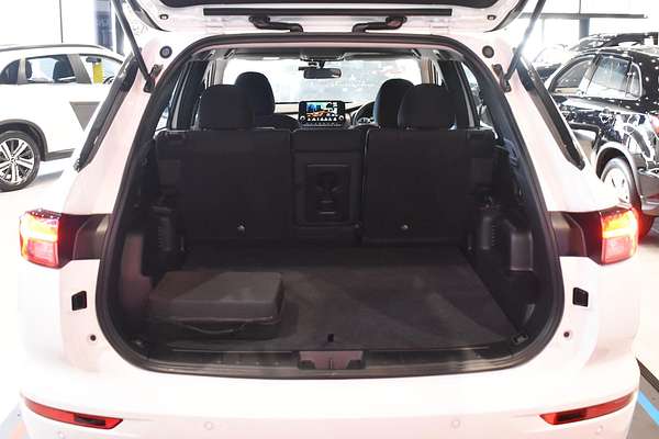 2024 Mitsubishi Outlander PHEV ES ZM