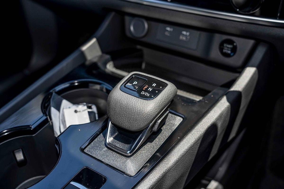 2024 Nissan X-TRAIL ST T33