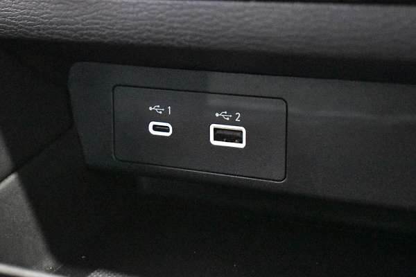 2024 Mitsubishi Outlander PHEV ES ZM