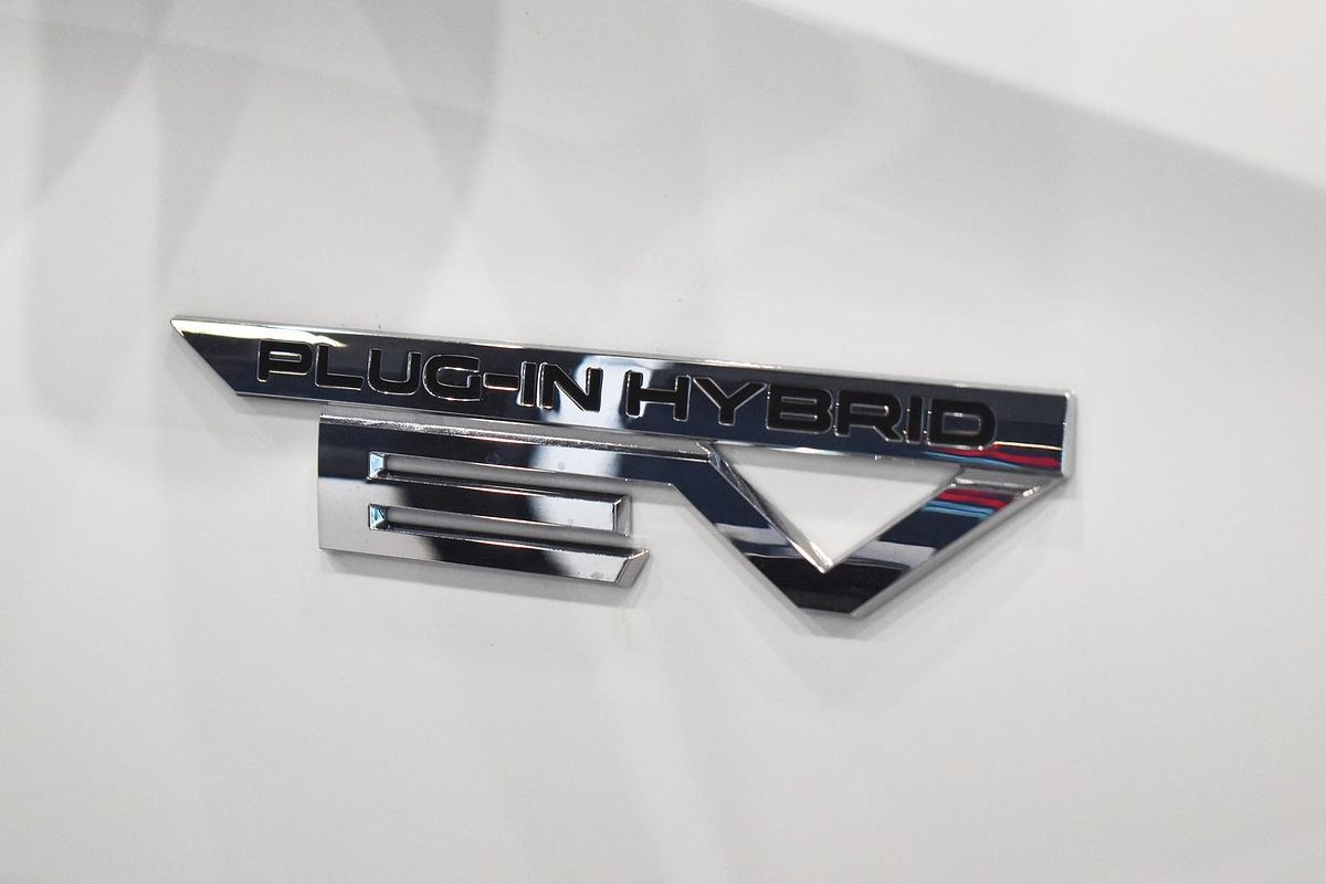 2024 Mitsubishi Outlander PHEV ES ZM