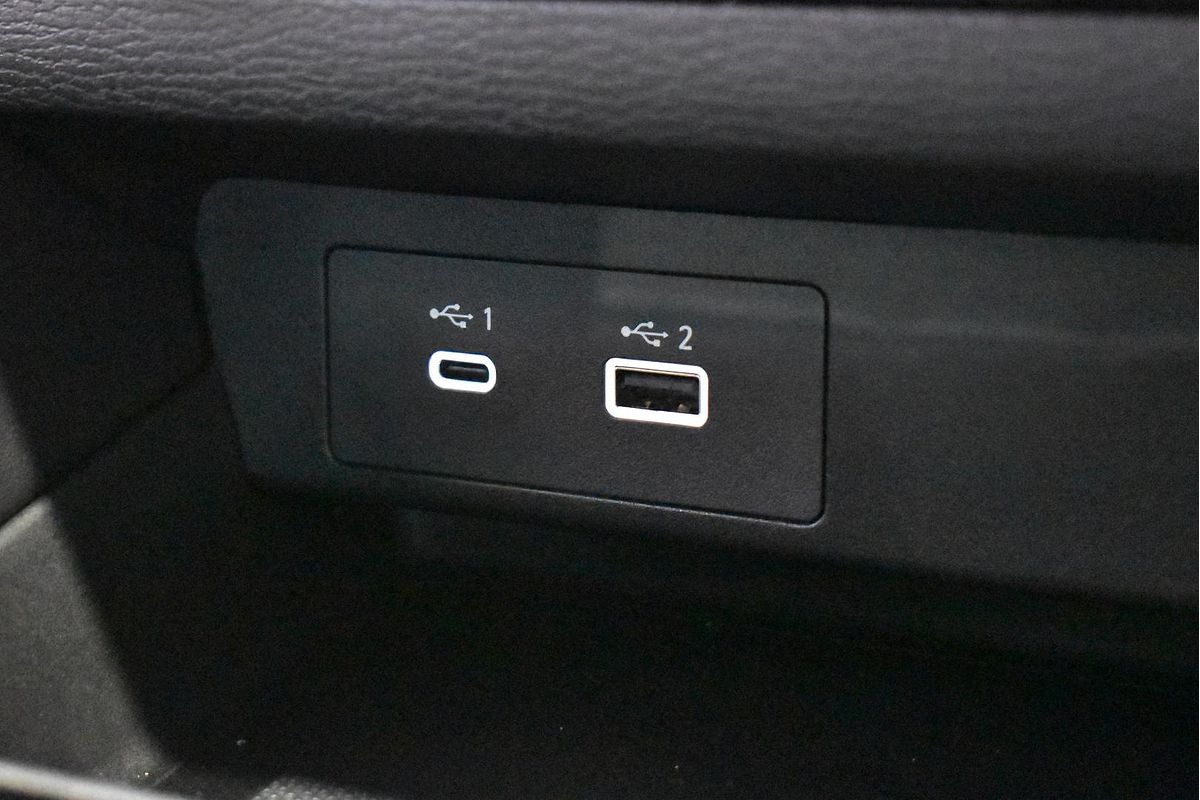 2024 Mitsubishi Outlander PHEV ES ZM