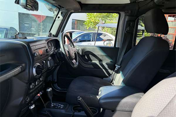2014 Jeep Wrangler Unlimited Sport JK