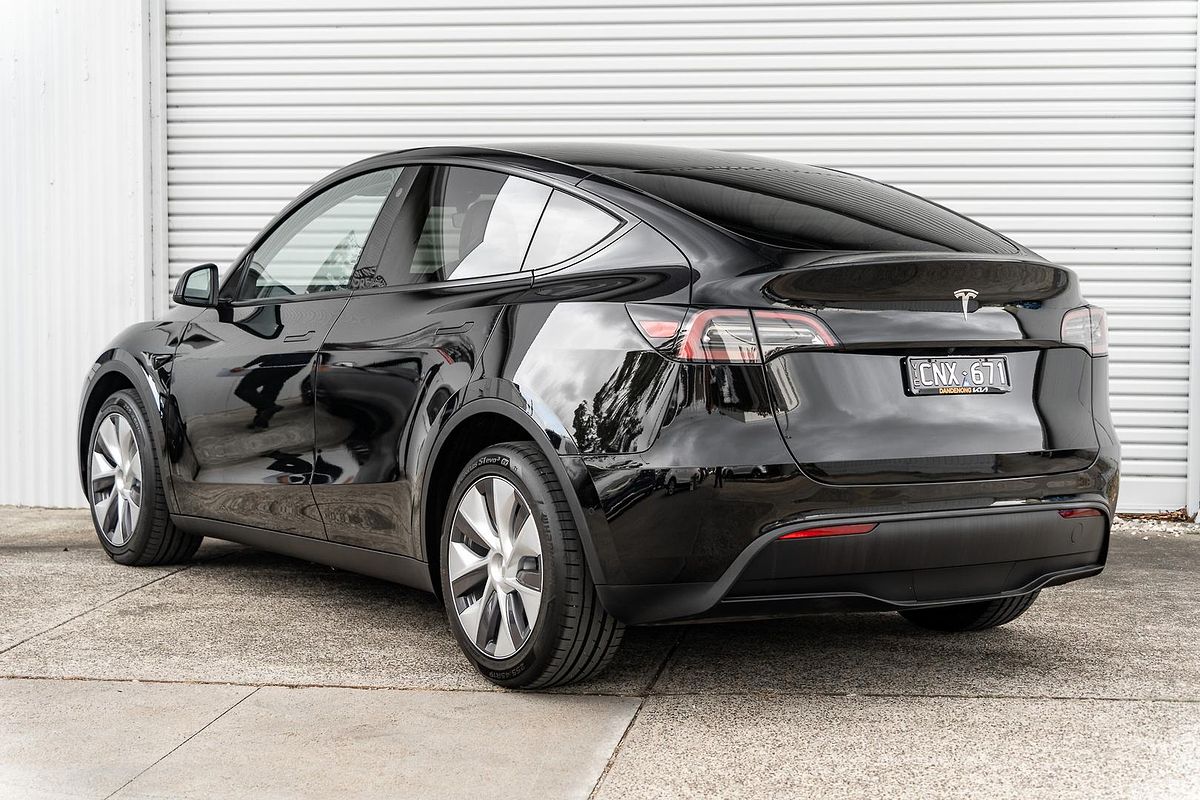 2023 Tesla Model Y Rear-Wheel Drive