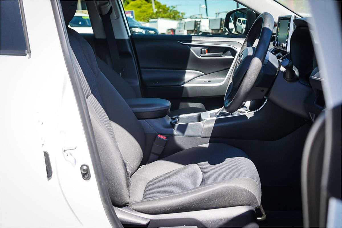 2020 Toyota RAV4 GX AXAH52R
