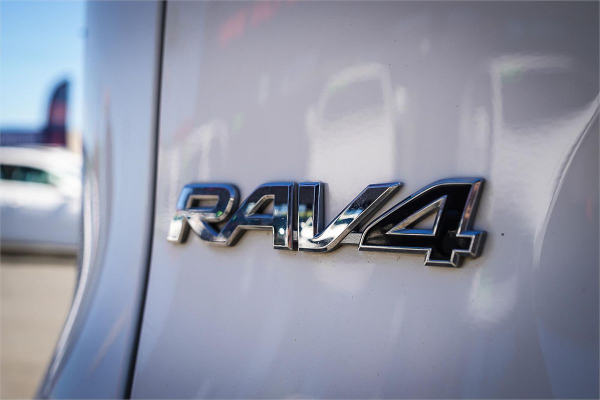 2020 Toyota RAV4 GX AXAH52R