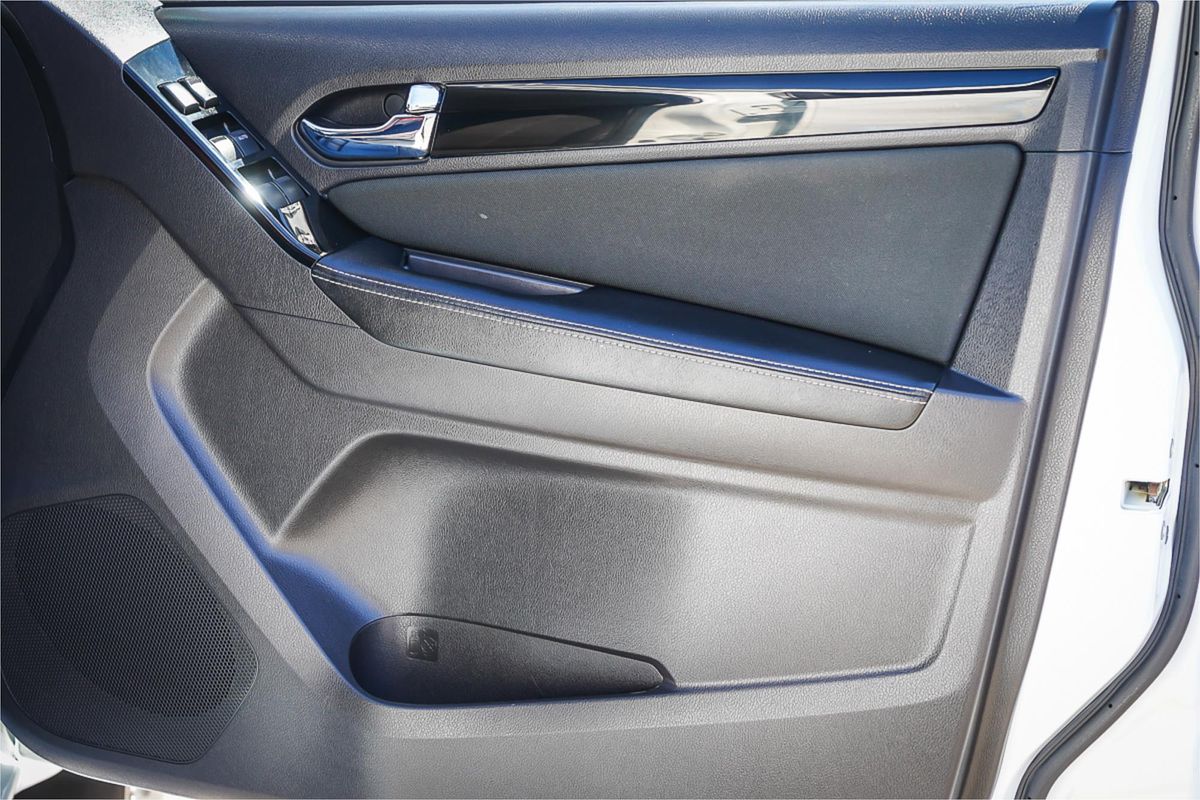 2019 Isuzu MU-X LS-M