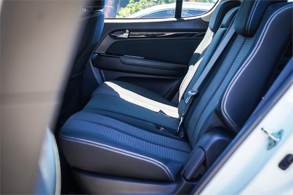 2019 Isuzu MU-X LS-M