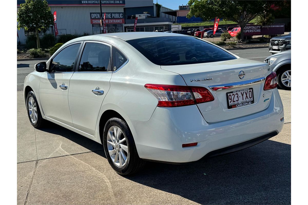 2013 Nissan PULSAR ST B17