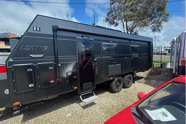 2024 Lotus Caravans Hollywood