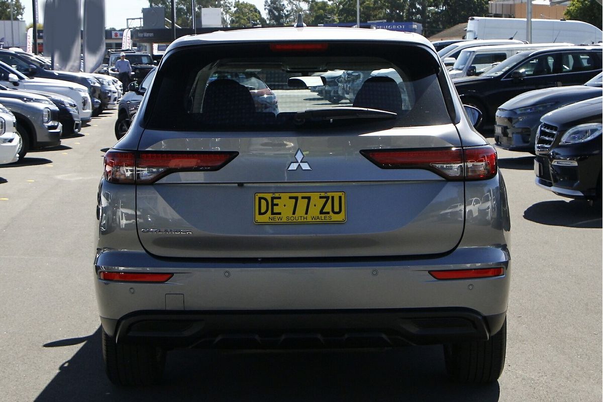 2022 Mitsubishi Outlander ES ZM