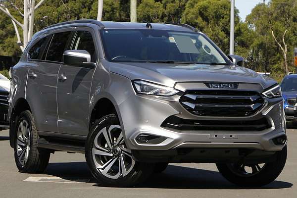 2022 Isuzu MU-X LS-T