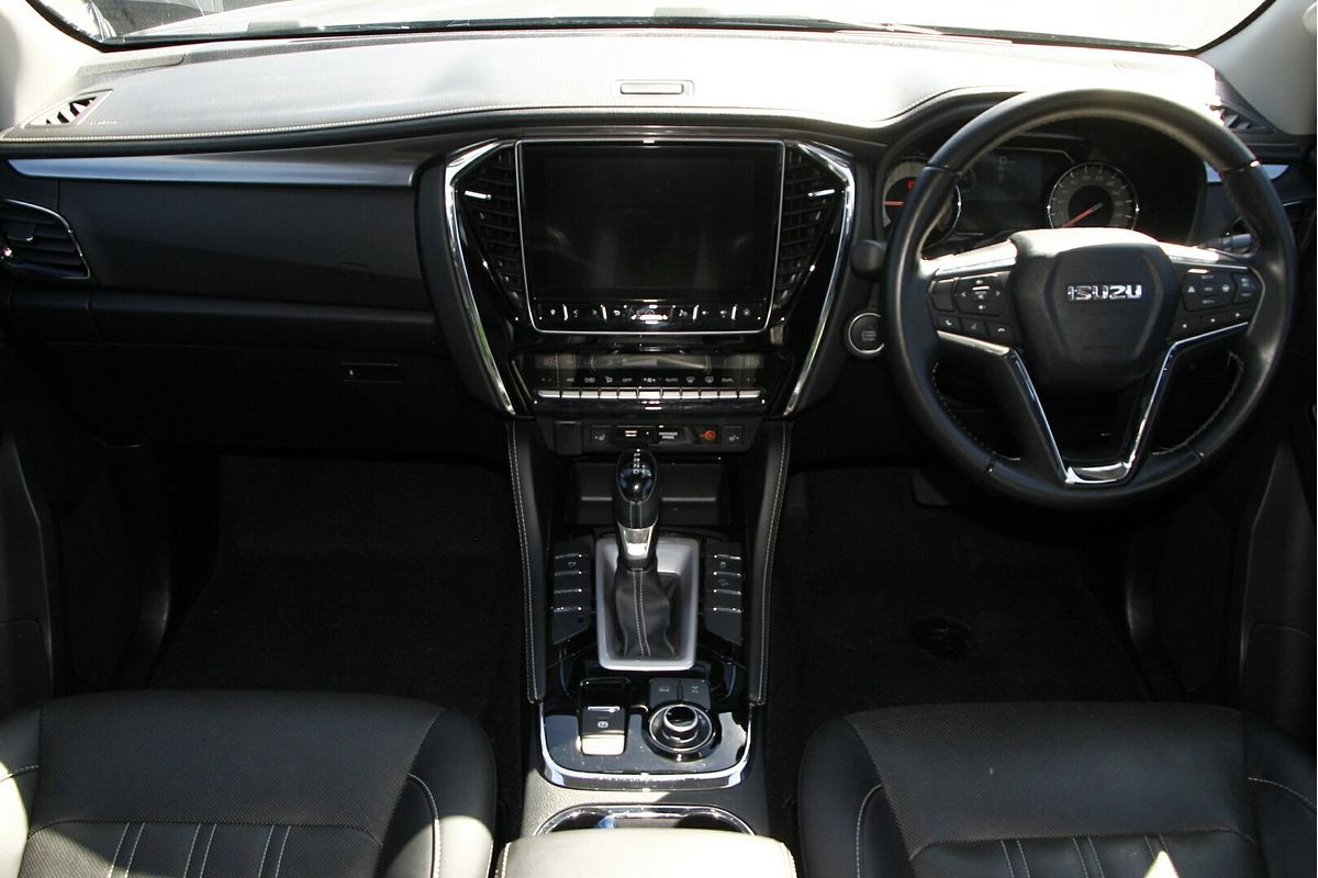 2022 Isuzu MU-X LS-T