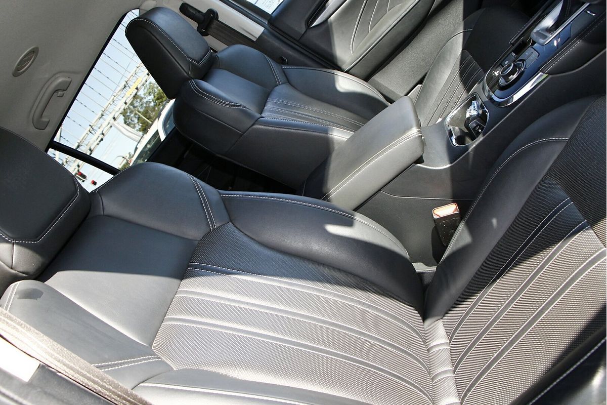 2022 Isuzu MU-X LS-T