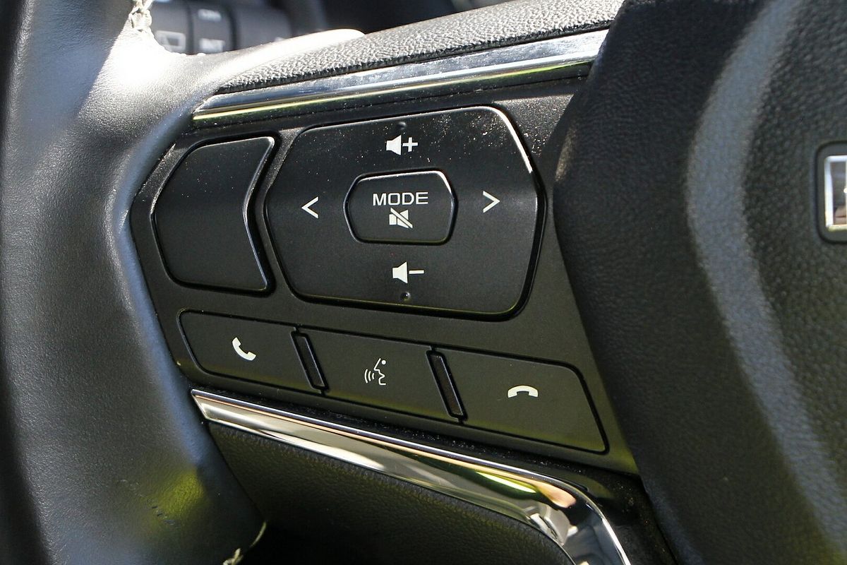 2022 Isuzu MU-X LS-T