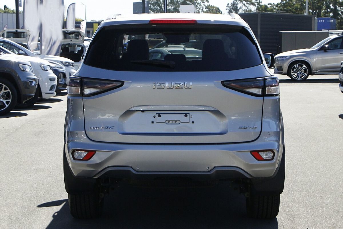 2022 Isuzu MU-X LS-T
