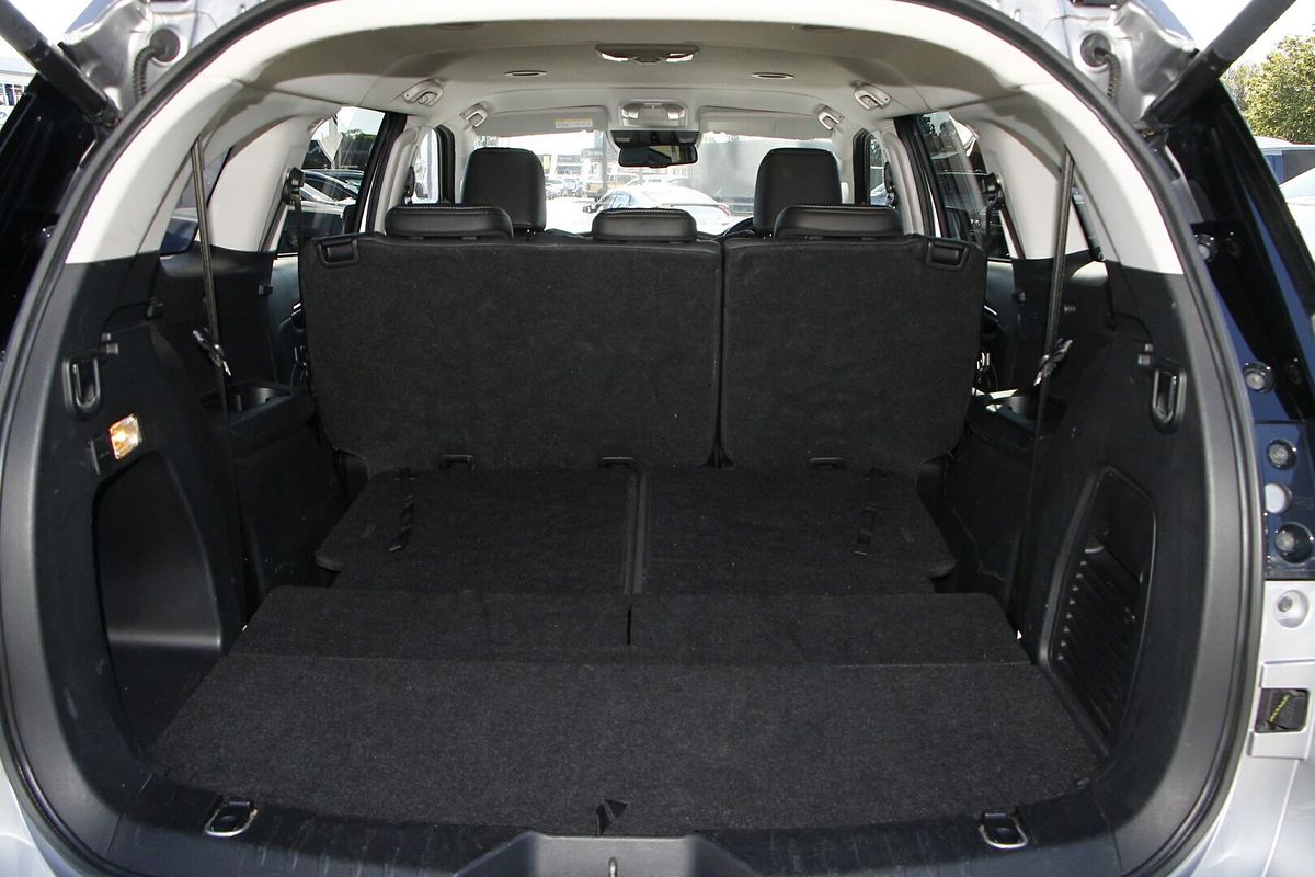 2022 Isuzu MU-X LS-T