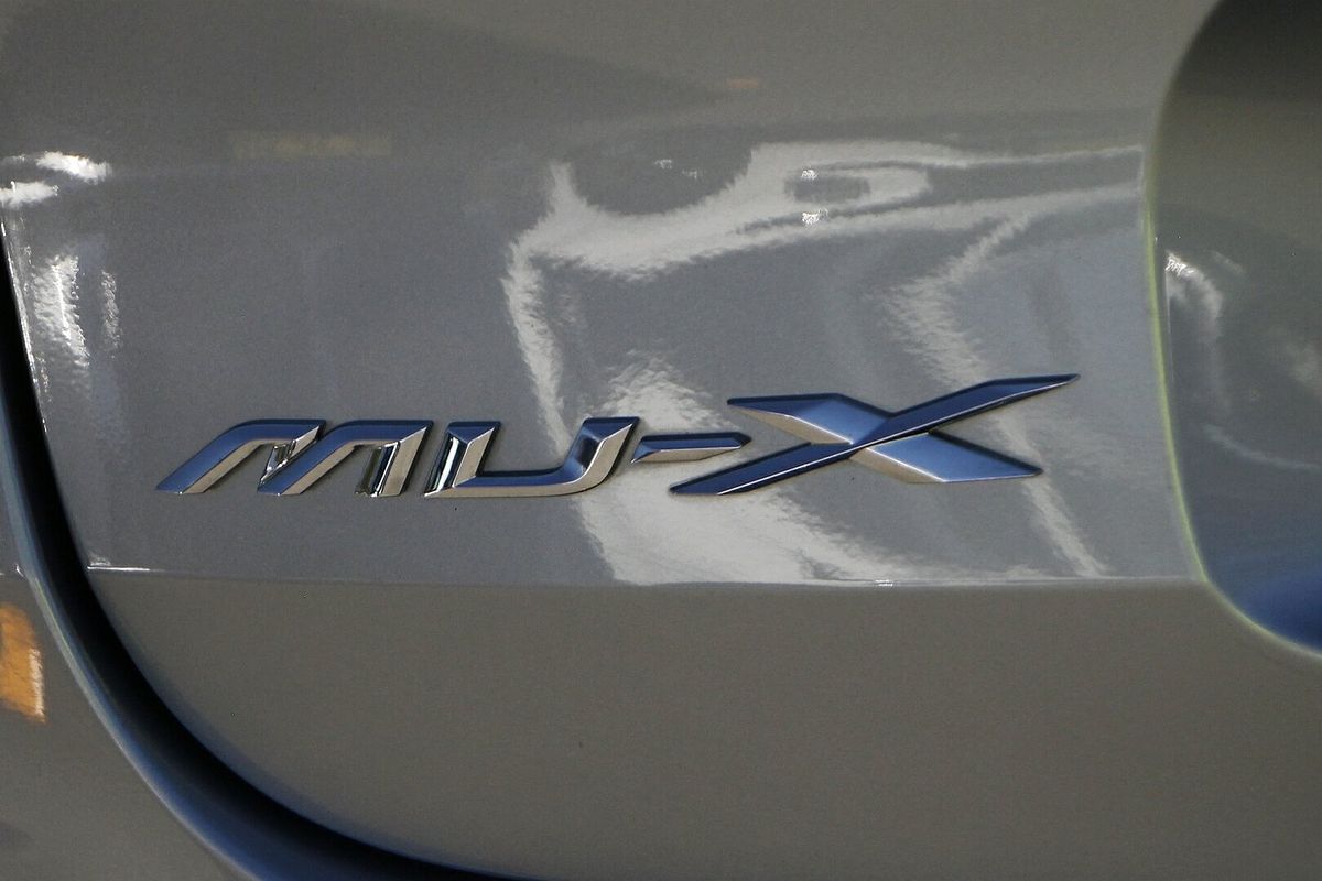 2022 Isuzu MU-X LS-T