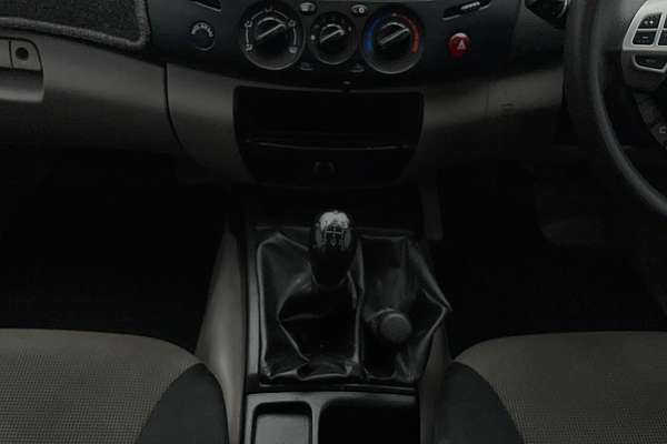 2014 Mitsubishi Triton GLX MN 4X4
