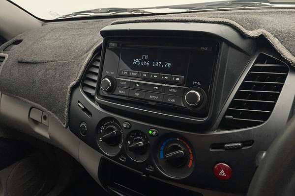 2014 Mitsubishi Triton GLX MN 4X4