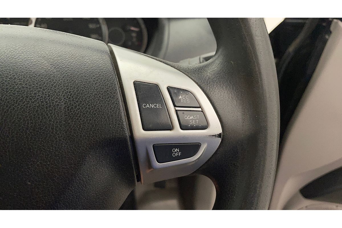2014 Mitsubishi Triton GLX MN 4X4