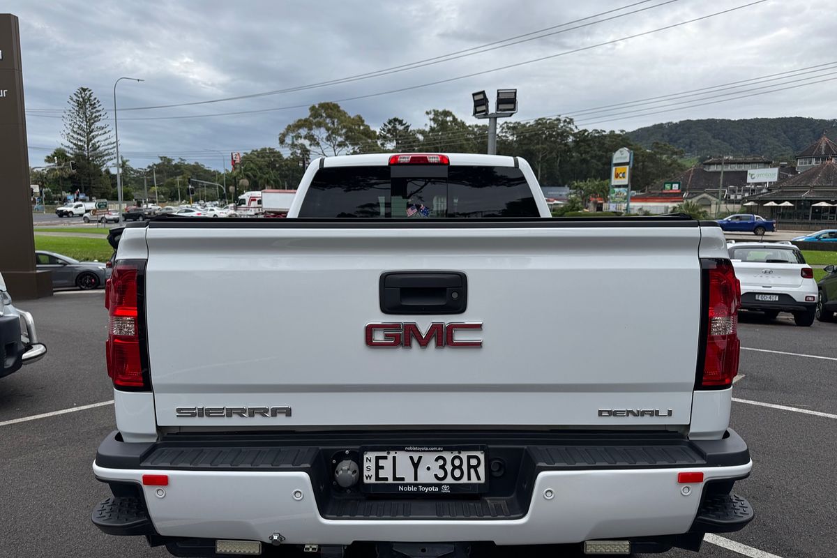 2017 GMC GMC Sierra Denali HD Crew Cab 4WD 6.6L V8
