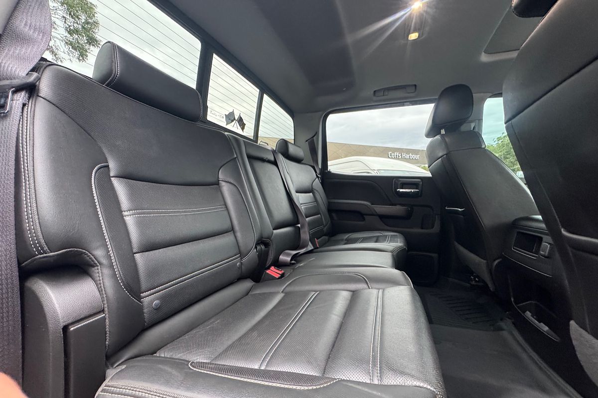 2017 GMC GMC Sierra Denali HD Crew Cab 4WD 6.6L V8