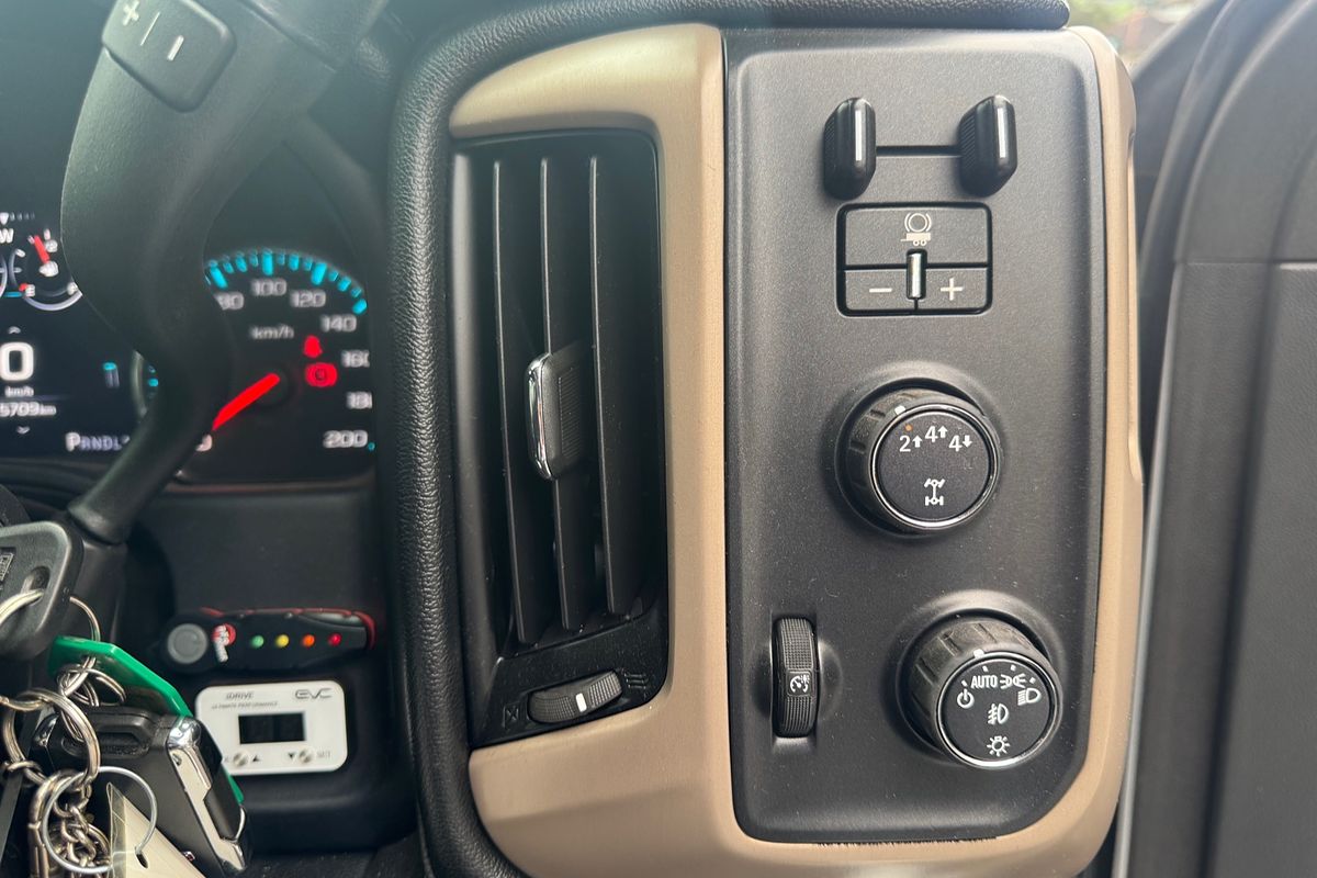 2017 GMC GMC Sierra Denali HD Crew Cab 4WD 6.6L V8