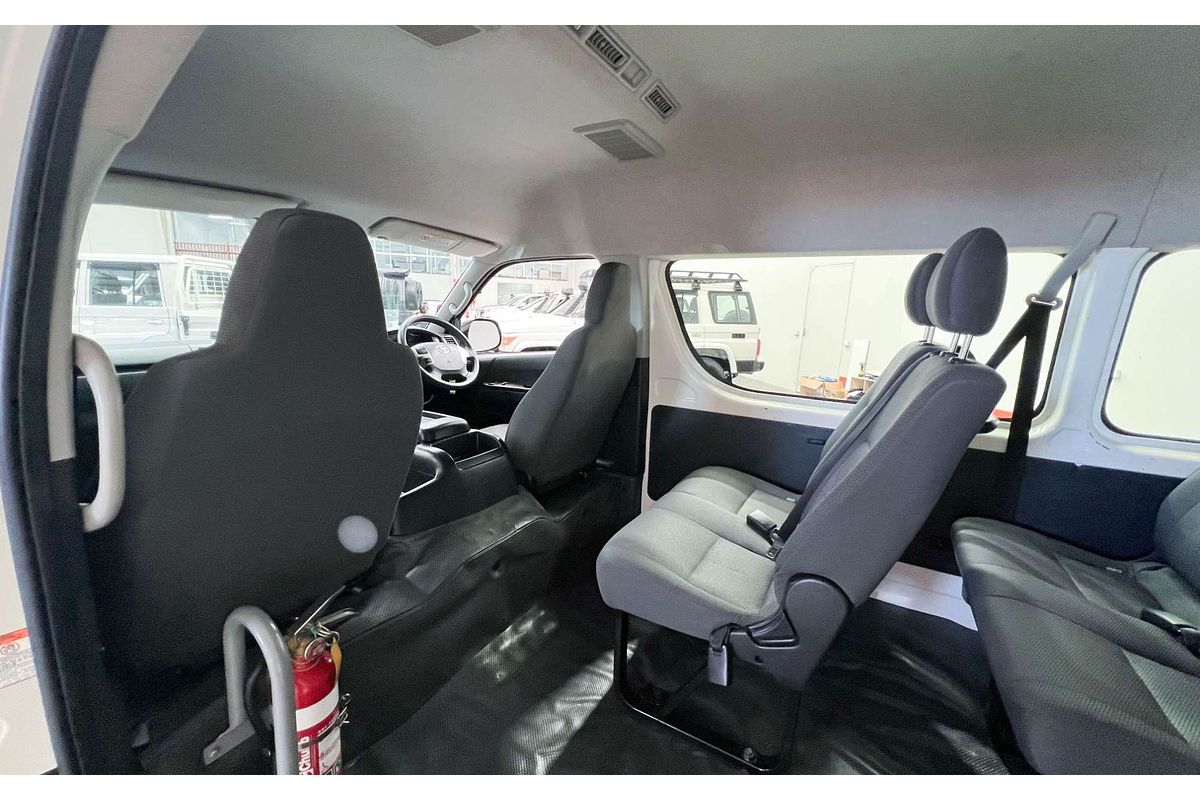 2018 Toyota Hiace Commuter KDH223R