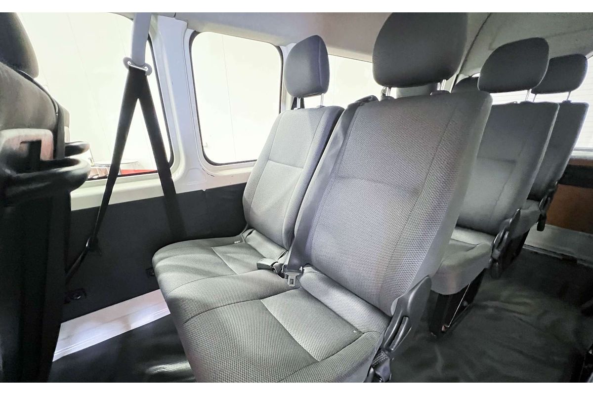2018 Toyota Hiace Commuter KDH223R