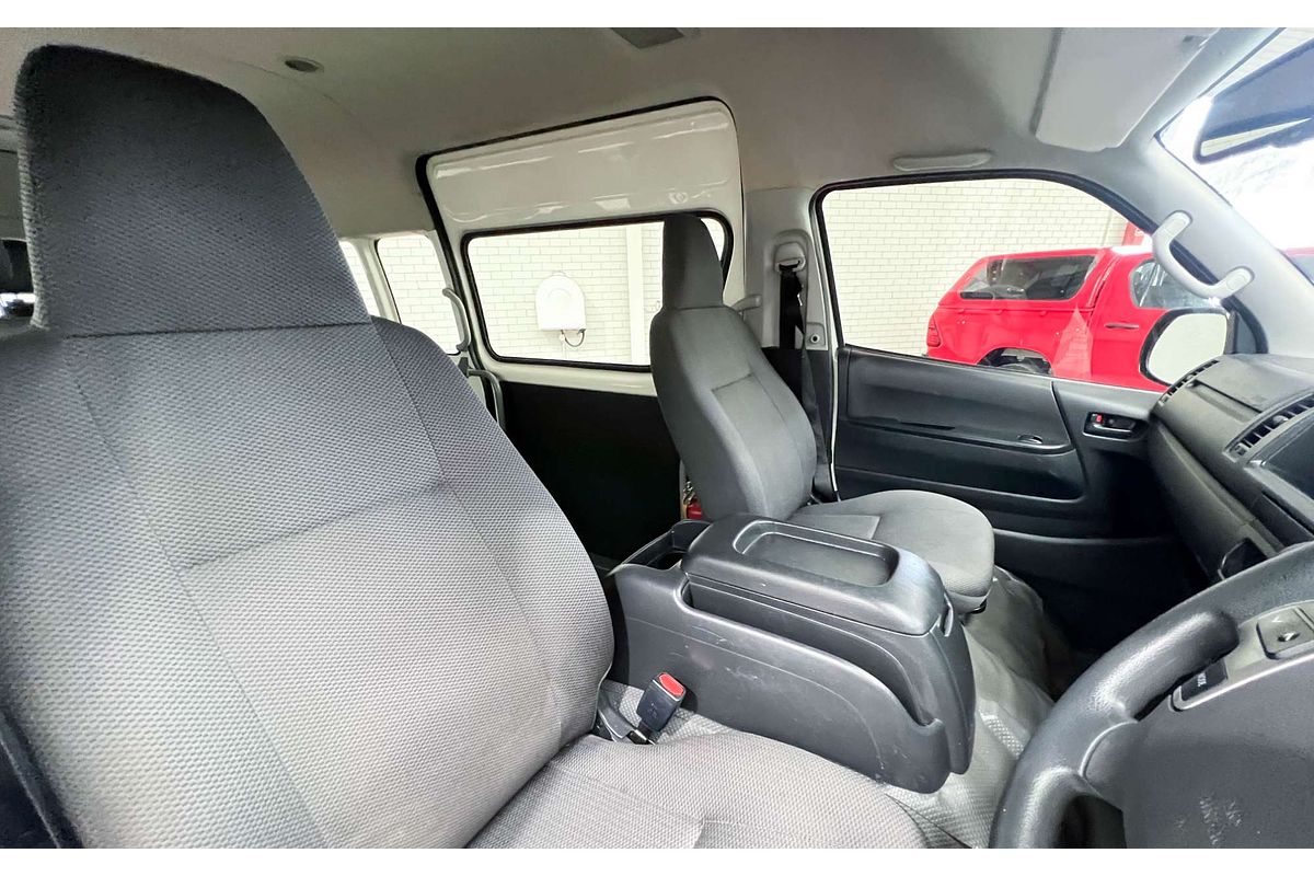 2018 Toyota Hiace Commuter KDH223R