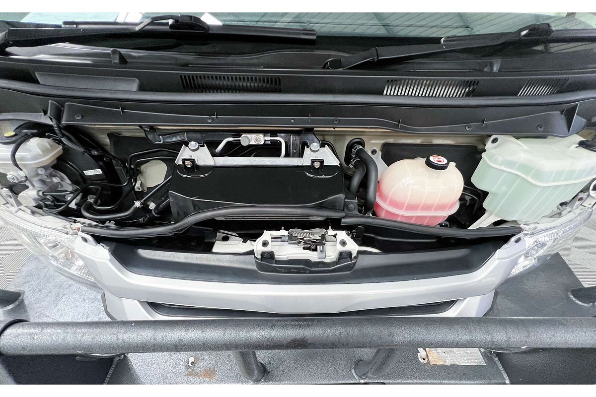 2018 Toyota Hiace Commuter KDH223R