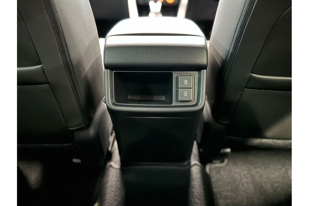 2025 Isuzu MU-X X-TERRAIN