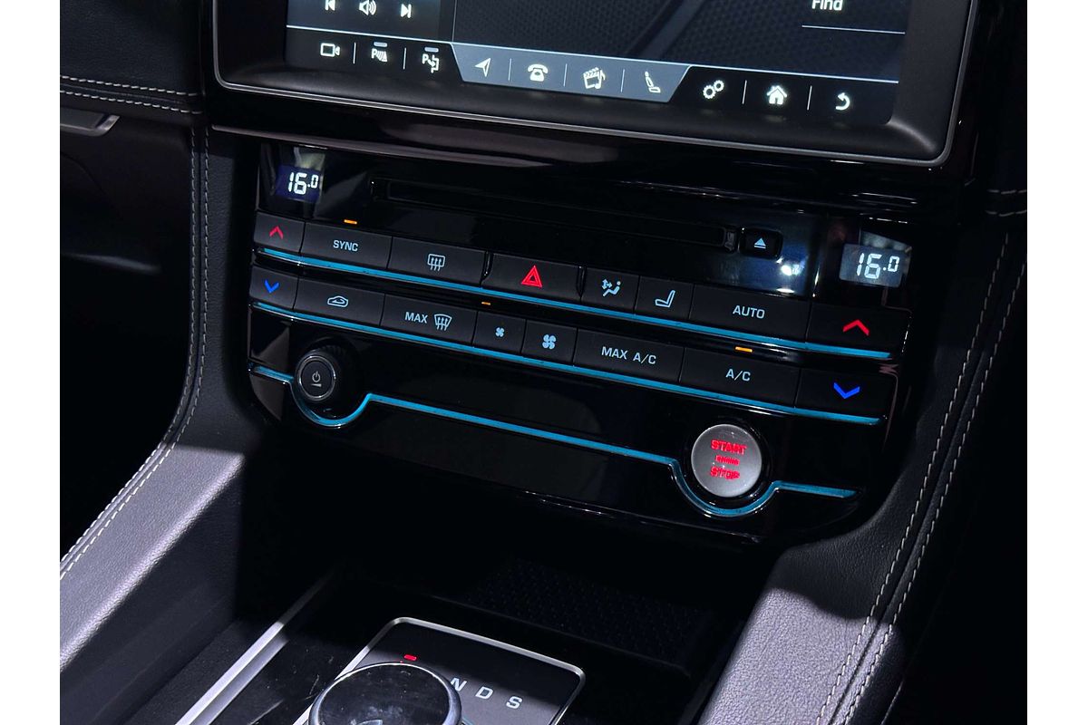2017 Jaguar F-PACE 30d R-Sport X761