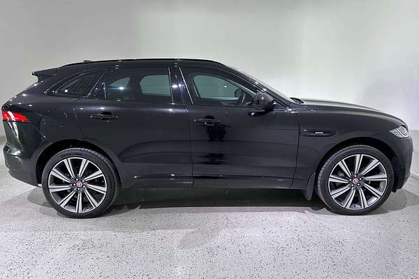 2017 Jaguar F-PACE 30d R-Sport X761