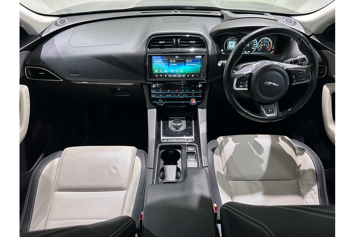 2017 Jaguar F-PACE 30d R-Sport X761