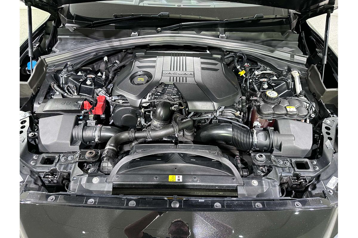 2017 Jaguar F-PACE 30d R-Sport X761