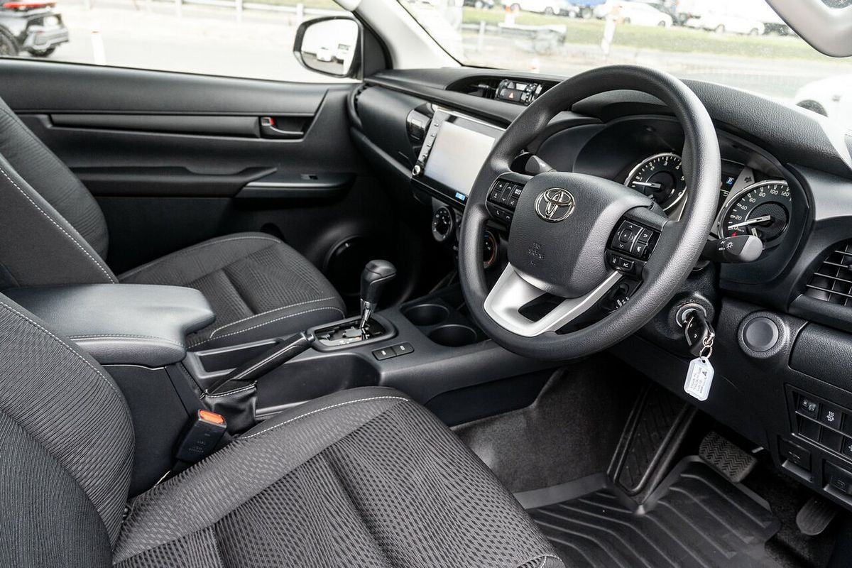 2024 Toyota Hilux