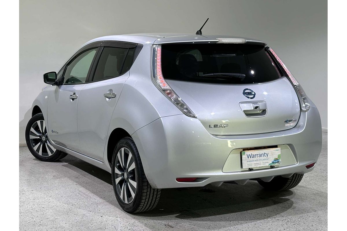 2017 Nissan Leaf (No Badge) ZE1