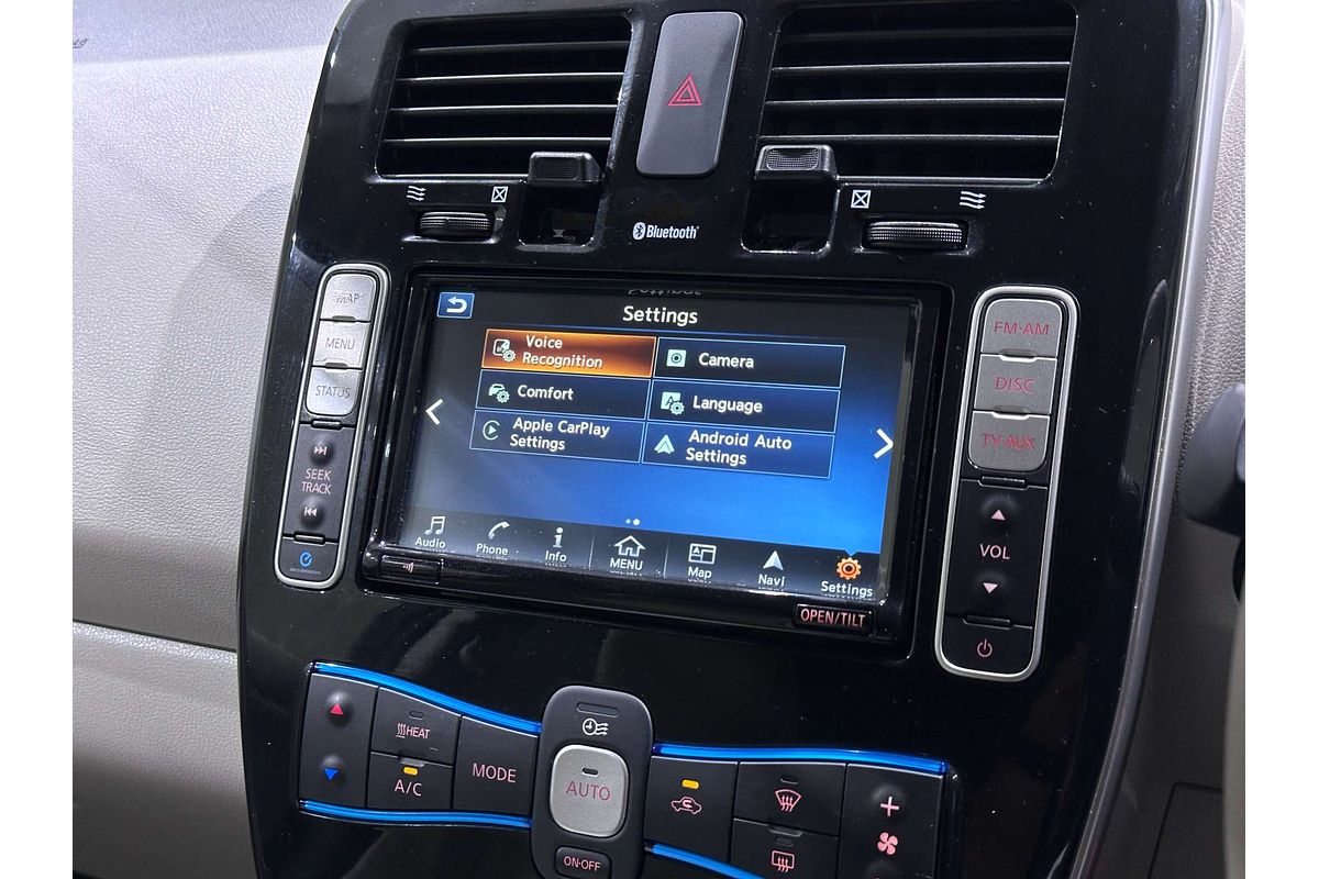 2017 Nissan Leaf (No Badge) ZE1